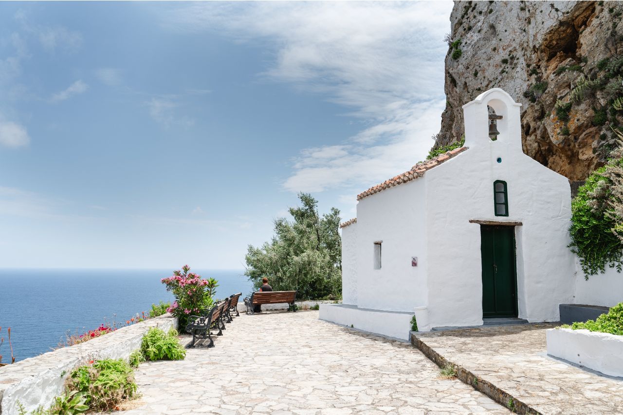 Κοντινά νησιά στην Αττική για ένα γρήγορο καλοκαιρινό διάλειμμα